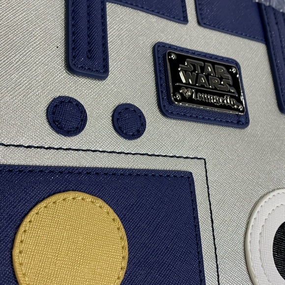 Loungefly x STAR WARS R2-D2 Faux Leather Bag! - Picture 4 of 8
